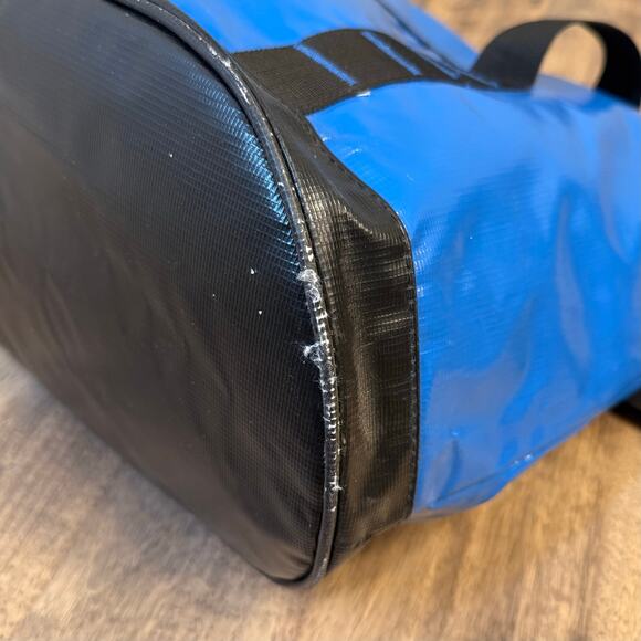 Subaru Official Gear Ambassador Zipper Cooler Insulated Bag w/Strap Blue Black - Picture 5 of 10